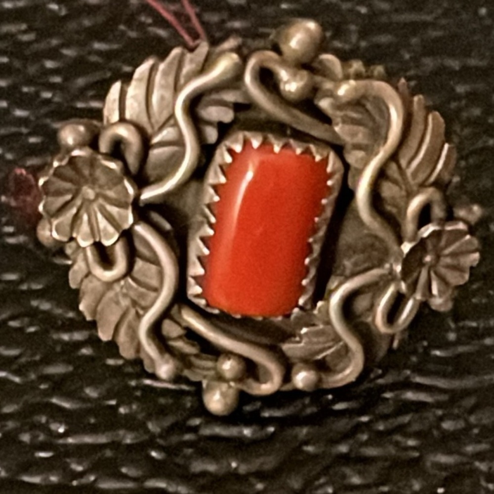 Vintage native American silver ring with coral Silver